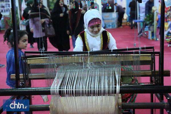 حضور غرفه های آموزشی صنایع دستی در جشنواره اقوام گلستان